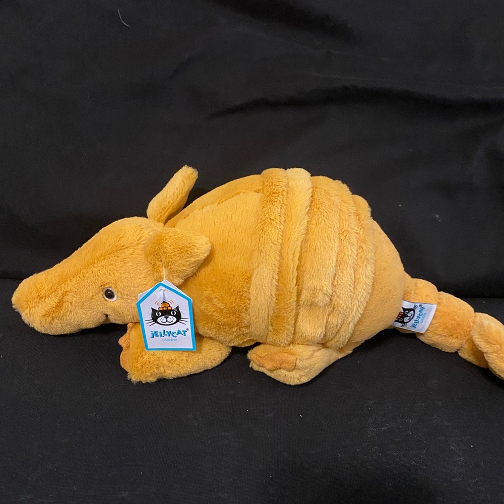 Jellycat NWT Vividie Armadillo Plush Toy